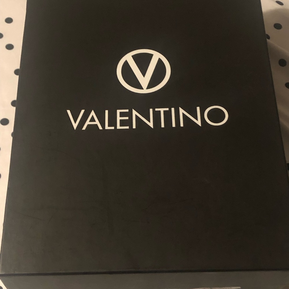 Valentino Petra Sneakers - Picture 8 of 8